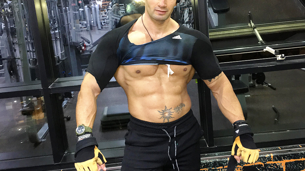 Which is Better: Anavar vs Winstrol for Cutting, Bulking, and Females